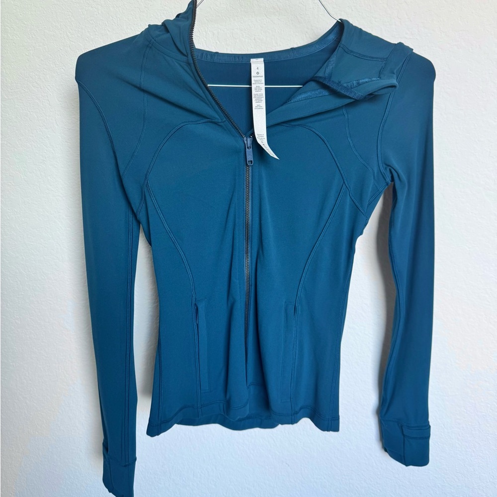 Lululemon Define Hooded Jacket
Nulu